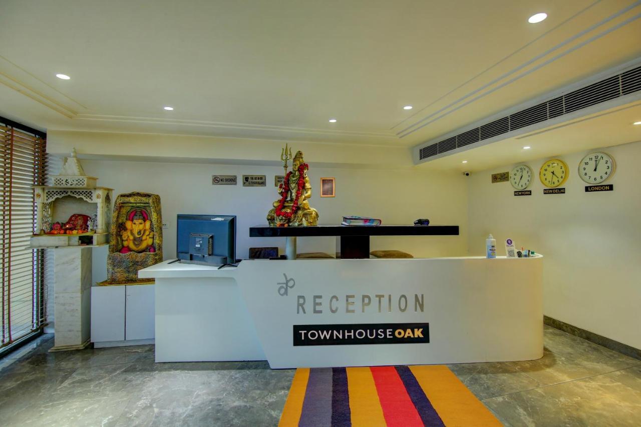 Townhouse Oak Hotel Dev Palace Dillí Exteriér fotografie