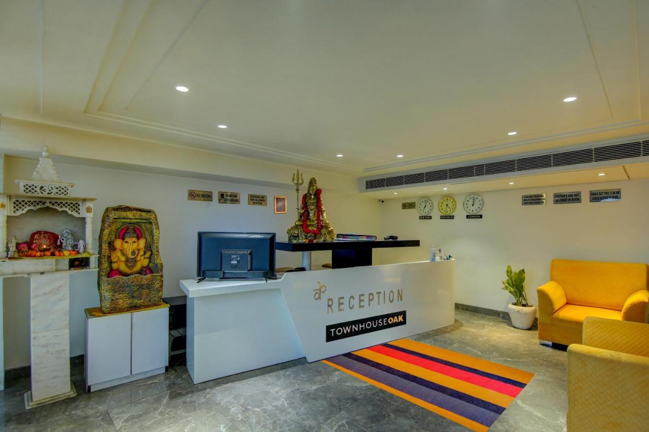 Townhouse Oak Hotel Dev Palace Dillí Exteriér fotografie